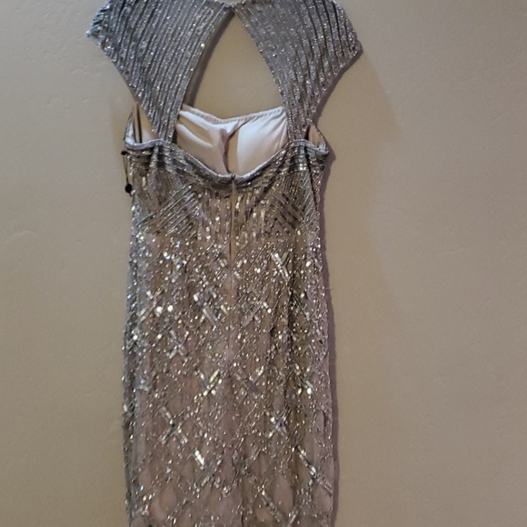 Dress - Picture 2 of 5